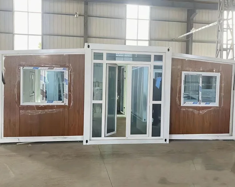 Expanding cabin interior and exterior configuration